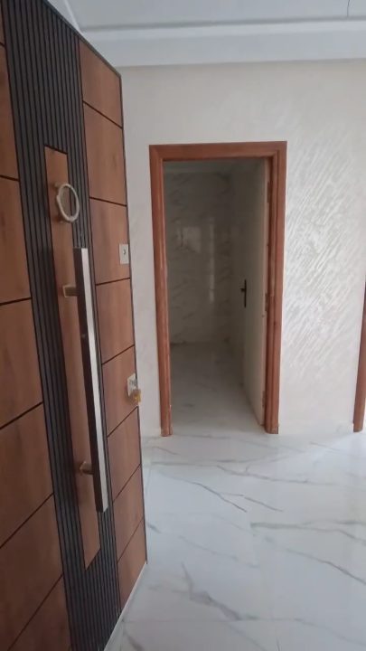 شقق في السفلي الطابق الاول والثاني 97 متر كين الدعم في حي الكوثر